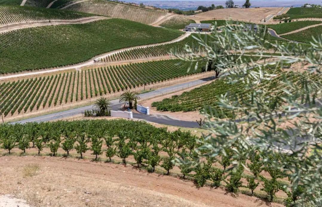 Sirena Vineyard Resort パソロブレス エクステリア 写真